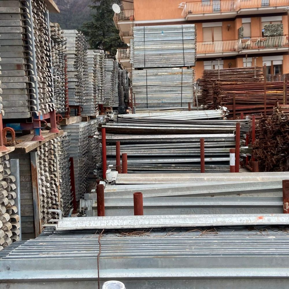 Vendita attrezzature usate per edilizia e ponteggi_01